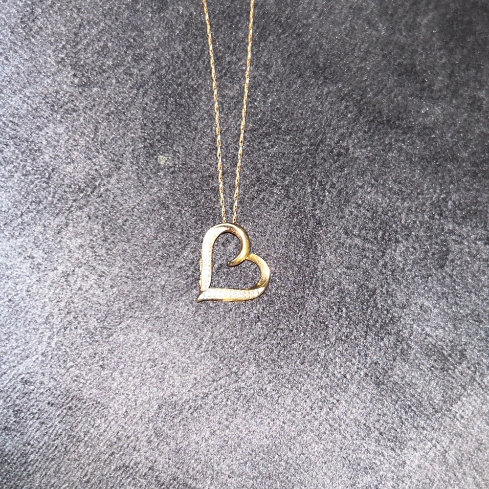 Diamond Heart Necklace 1/20 ct tw Round-cut 10K Yellow Gold